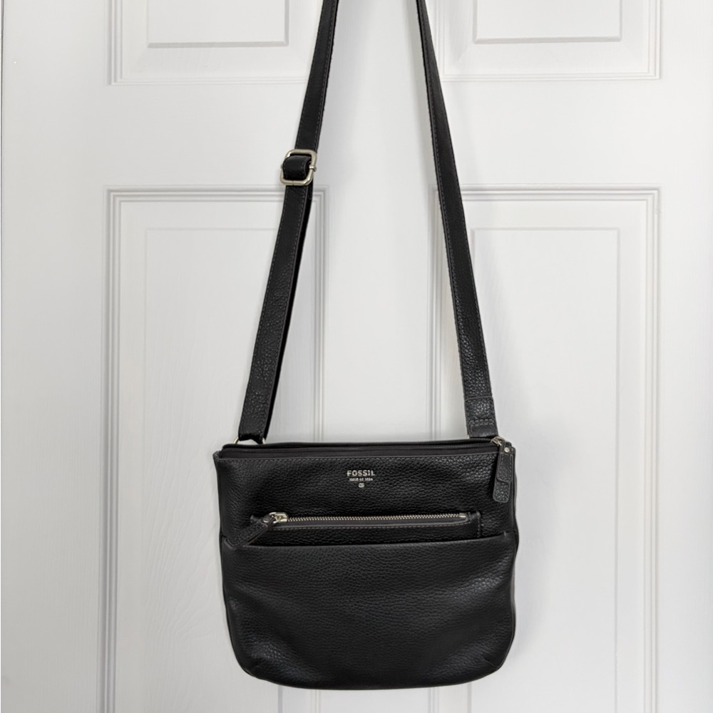 Fossil Black Pebbled Leather Crossbody Bag